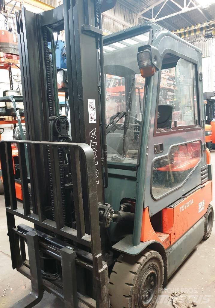 Toyota 7 FBMF 25 Elektro Stapler