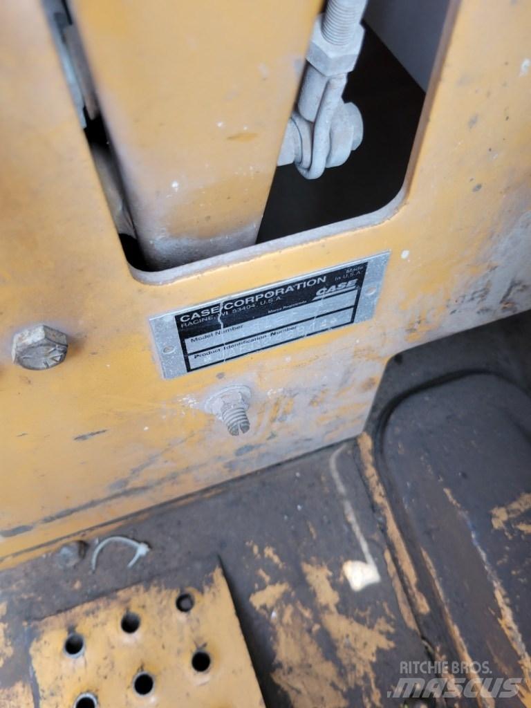 CASE 1845 C Kompaktlader