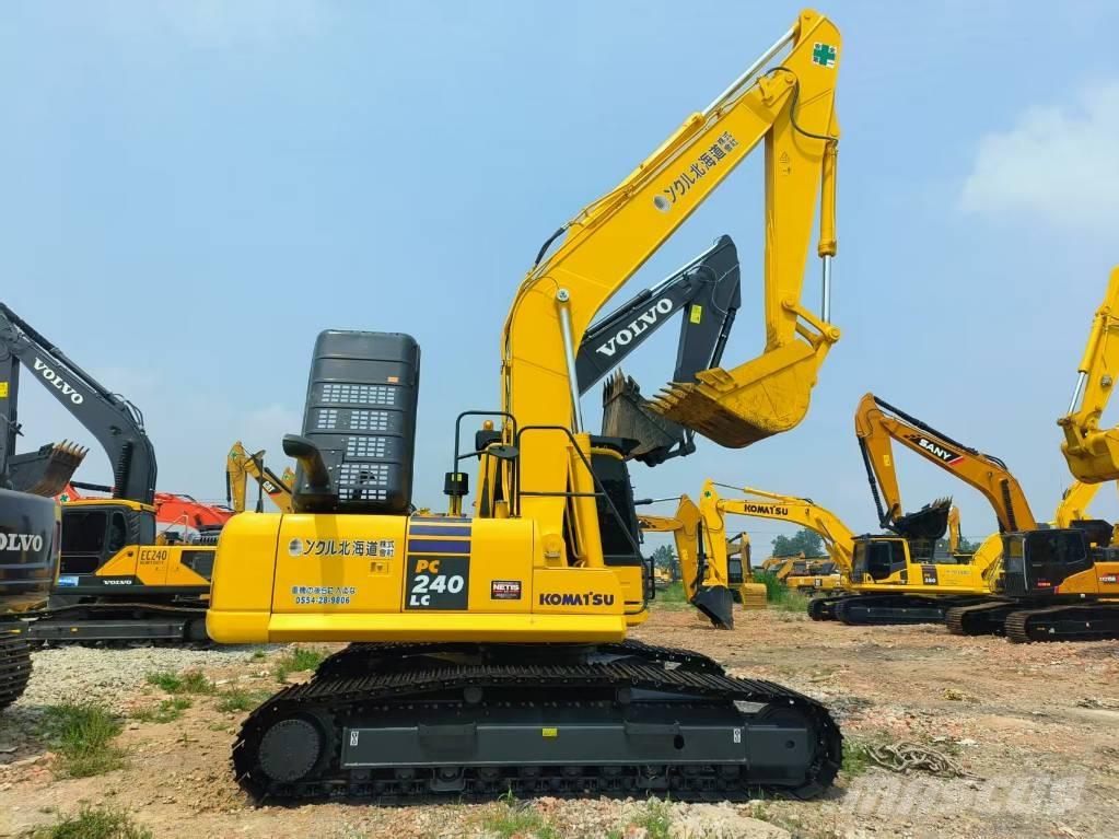 Komatsu PC 240-8 Midibagger  7t - 12t