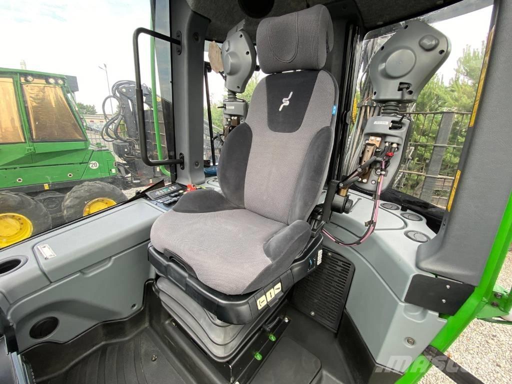 John Deere 1210 E Forwarder