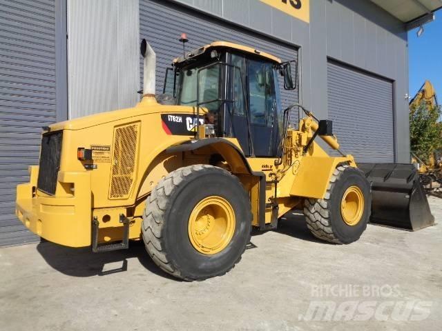 CAT IT62H Radlader