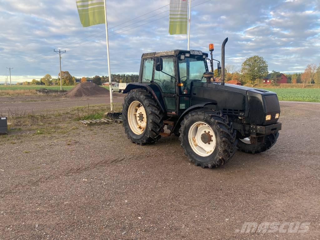 Valmet 8100 GOS Traktoren