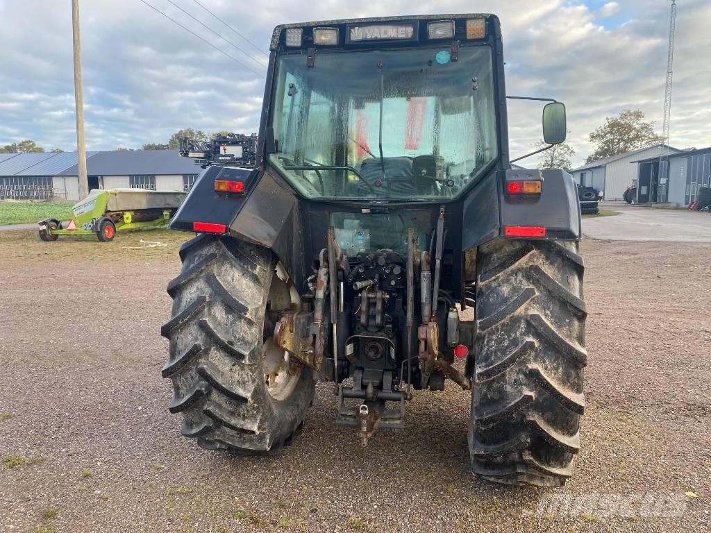 Valmet 8100 GOS Traktoren