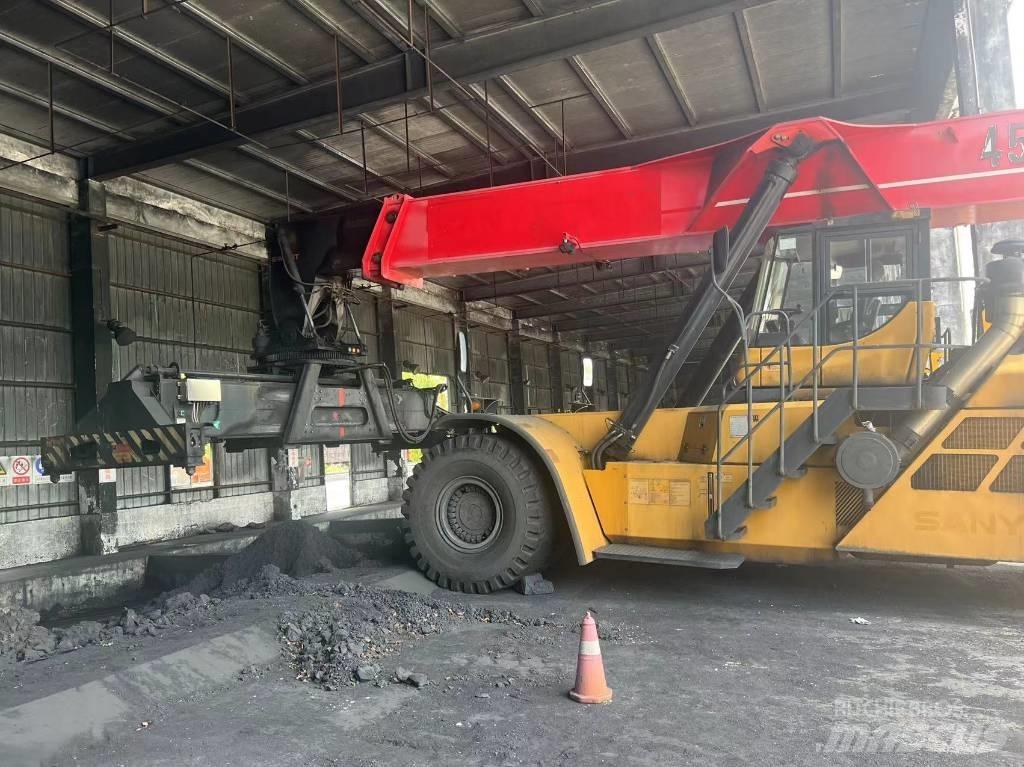 Sany SRSC 45 Reach-Stacker