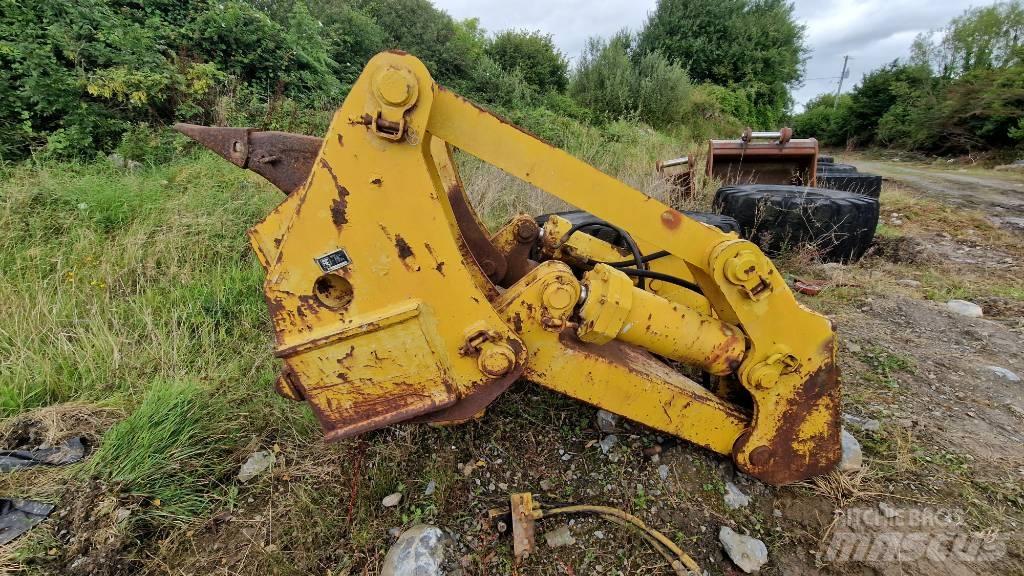 Komatsu D85 Chassis