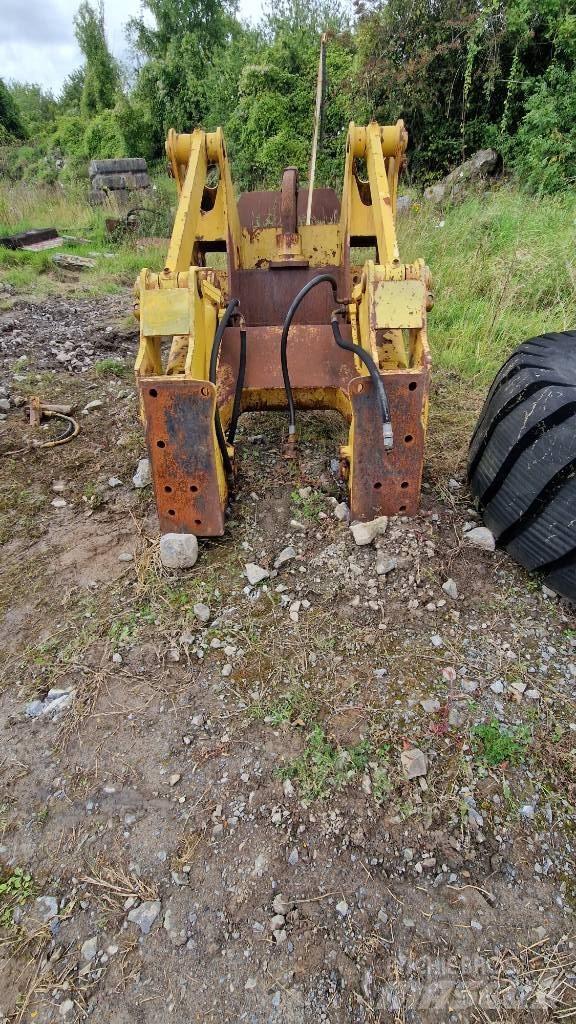Komatsu D85 Chassis