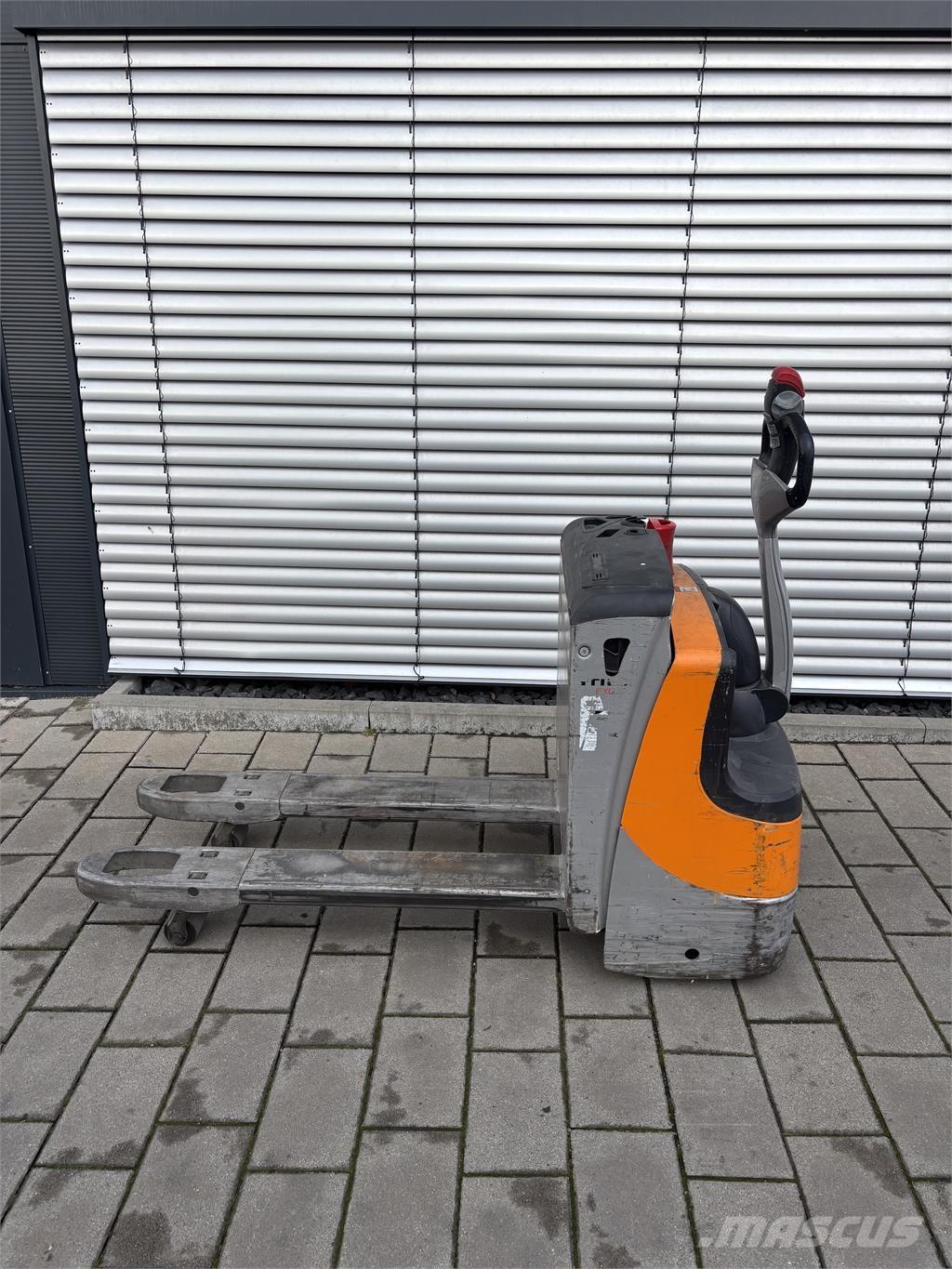 Still EXU16 Deichselstapler