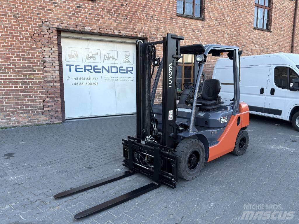 Toyota 02-8 FDF 25 Diesel Stapler