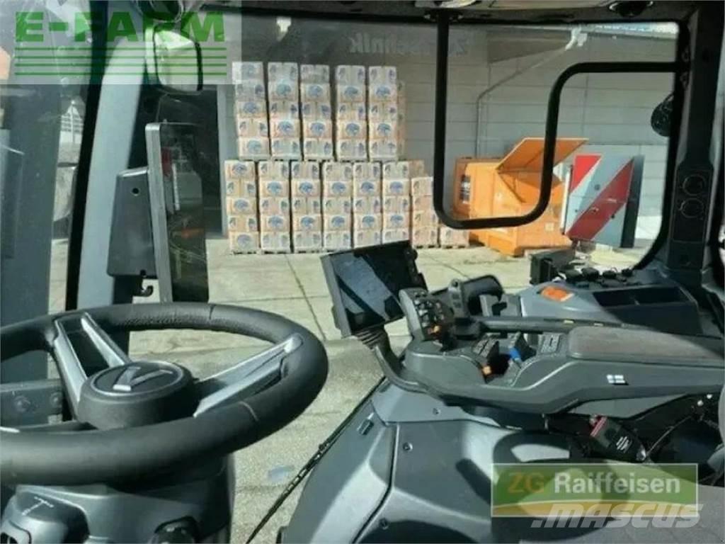 Valtra q245 Traktoren