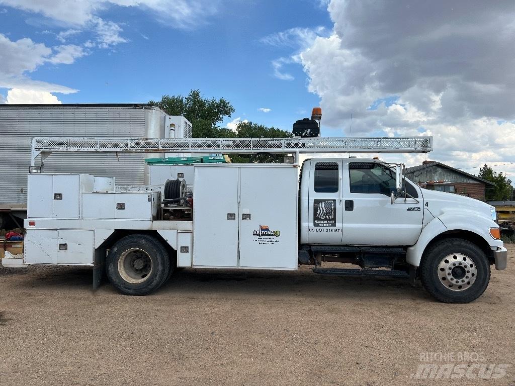 Ford F 750 XL Kommunal-Sonderfahrzeuge