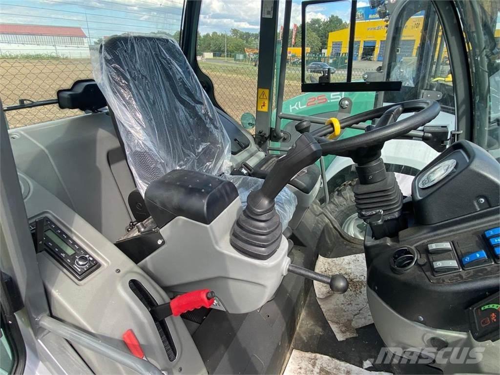 Kramer KL30.8T Teleskoplader für Landwirtschaft