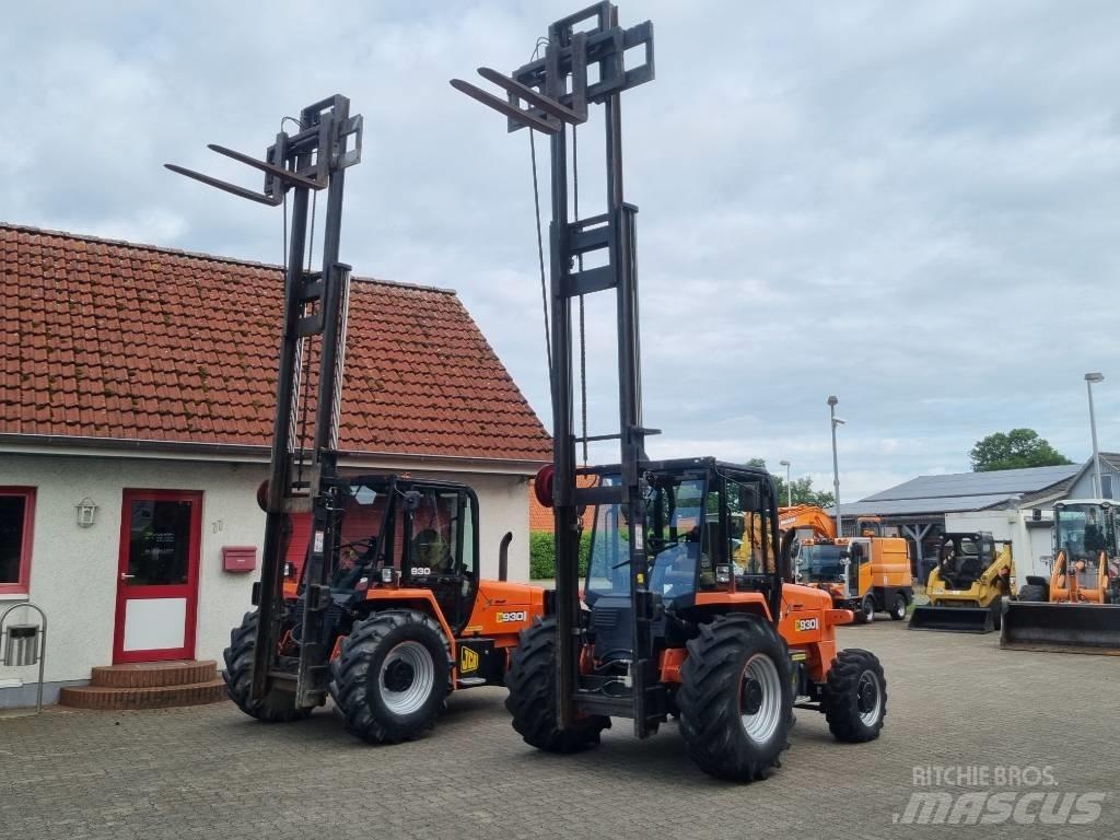 JCB 930-4 Geländestapler
