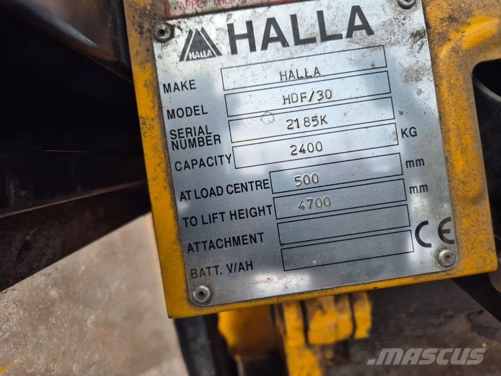 Halla HDF 30 Diesel Stapler