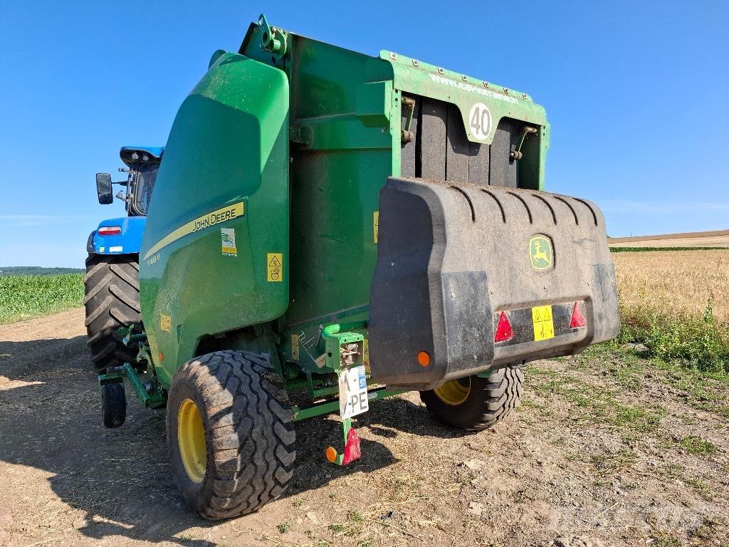 John Deere V461M Rundballenpressen