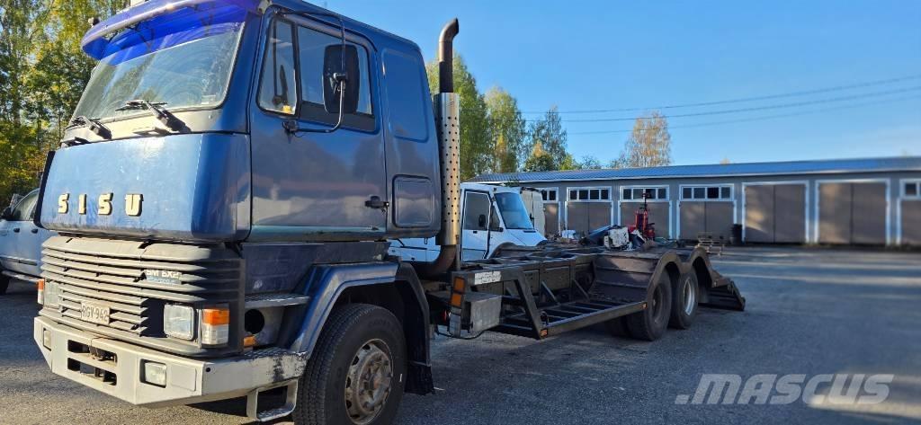 Sisu SM 300 Forsttransportfahrzeuge