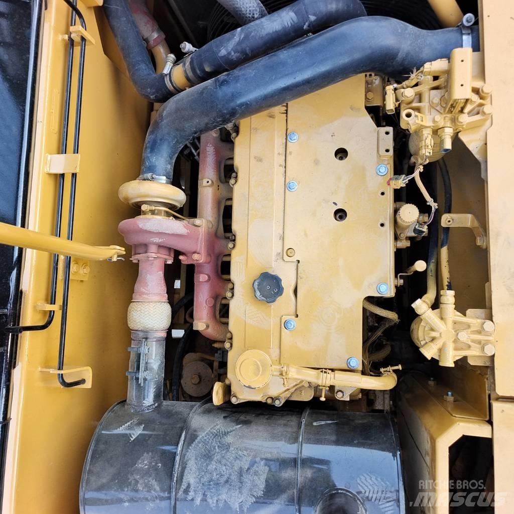 CAT 320D Raupenbagger