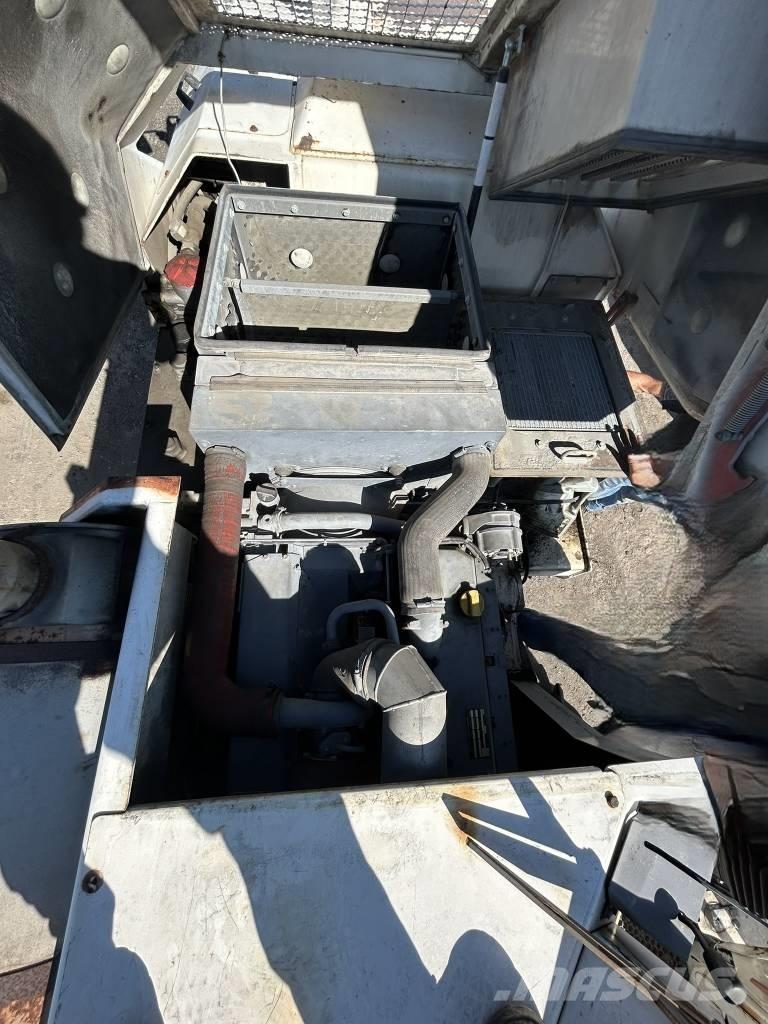 Wirtgen W 1200 F Asphaltfräsen