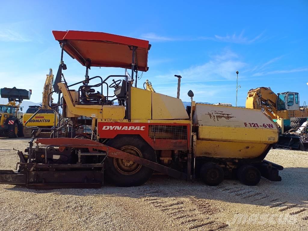 Dynapac F 121-6W Strassenfertiger