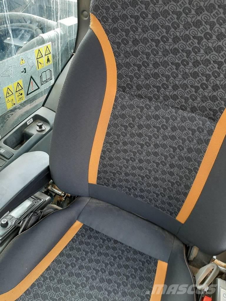 CASE CX 300 D Sonstige Flurförderzeuge