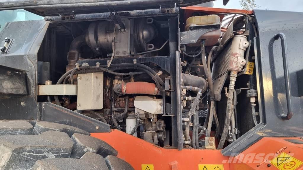 Hitachi ZW 220-6 Radlader