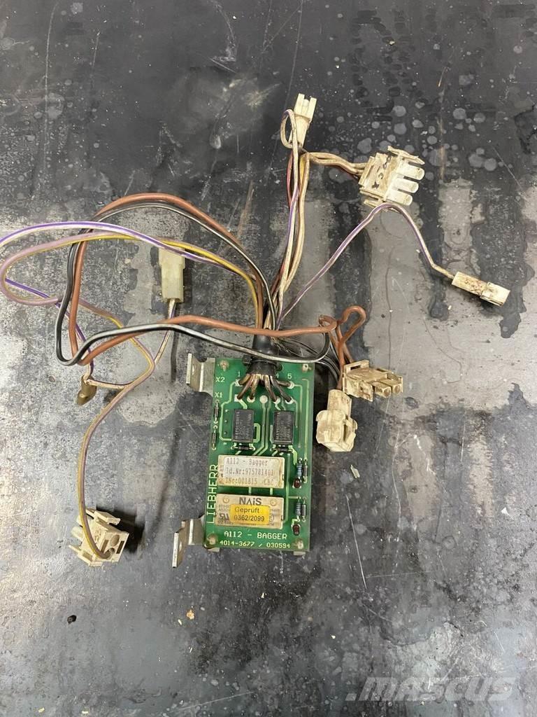 Liebherr E board Transport Sonstige