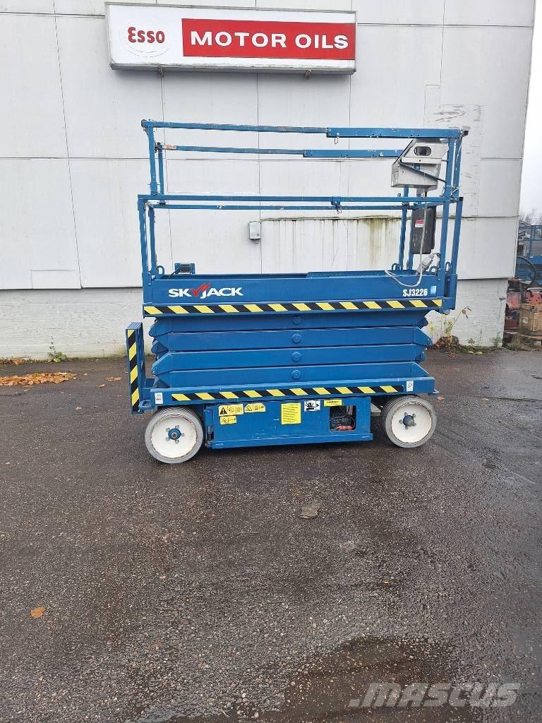 SkyJack SJ 3226 Scheren-Arbeitsbühnen