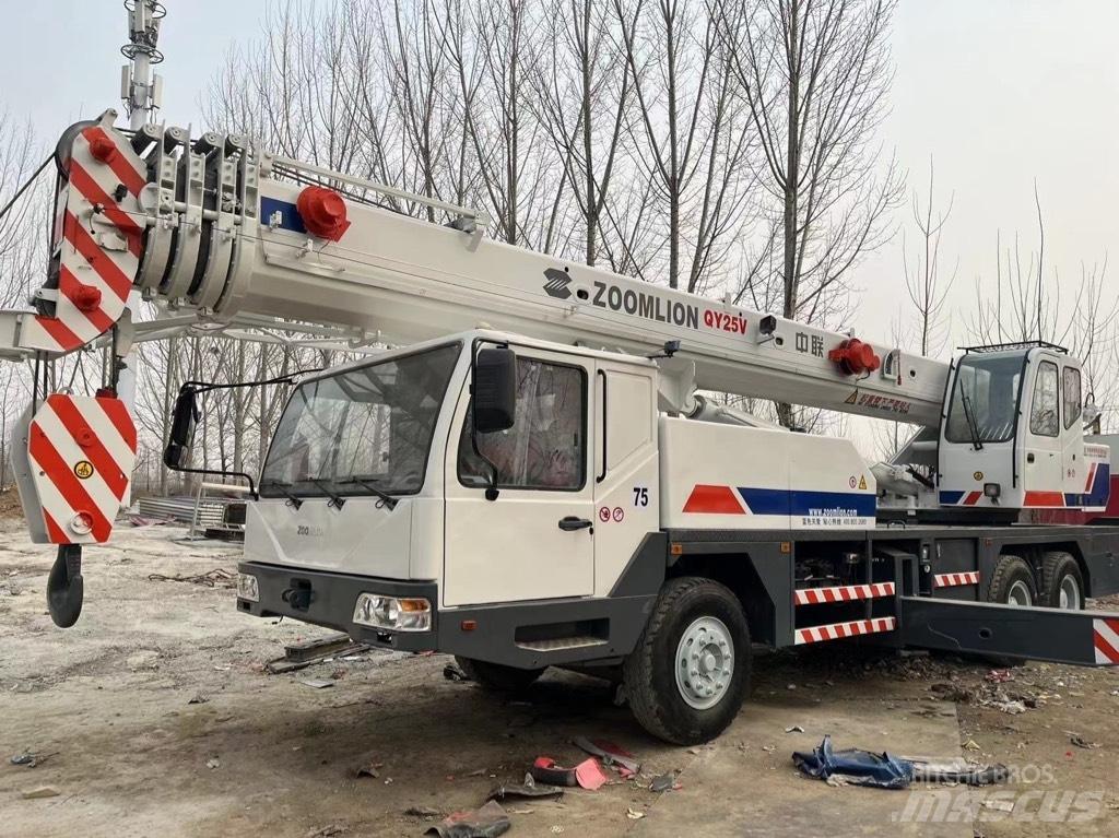 Zoomlion QY25V All-Terrain-Krane