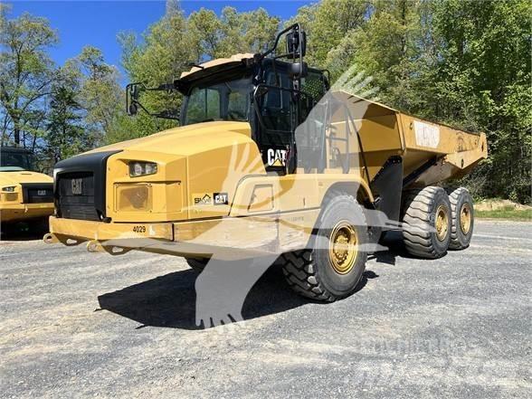 CAT 730 Dumper - Knickgelenk