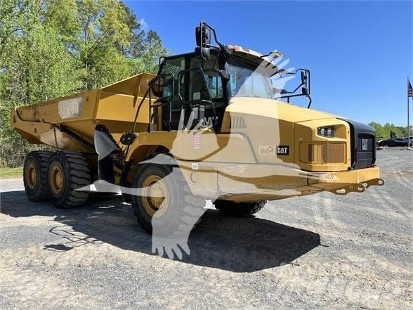 CAT 730 Dumper - Knickgelenk