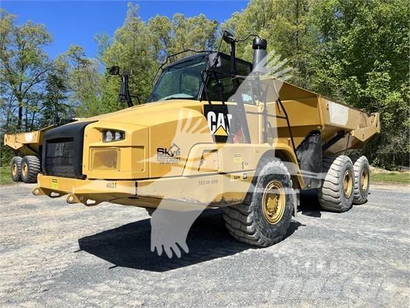 CAT 730C2 Dumper - Knickgelenk