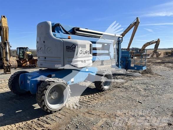 Genie Z60/34 Gelenkteleskoparbeitsbühnen