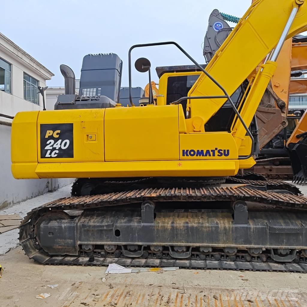 Komatsu PC 240 LC-8 Raupenbagger