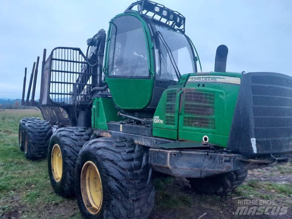 John Deere 1210 E Forwarder