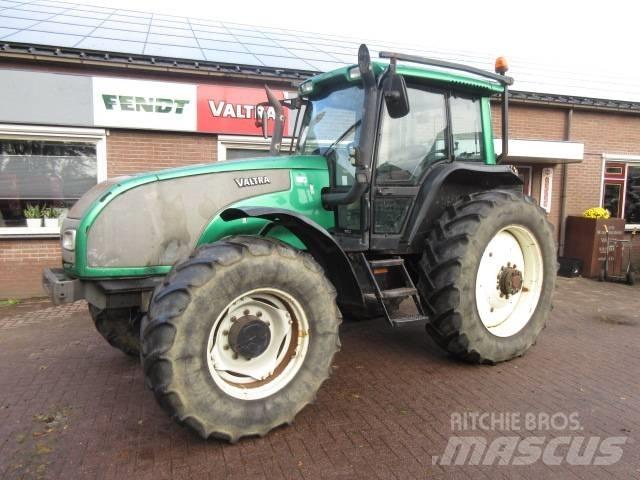 Valtra T190 Traktoren