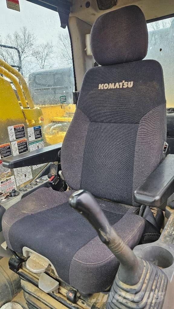Komatsu PC 490 LC-11 Raupenbagger