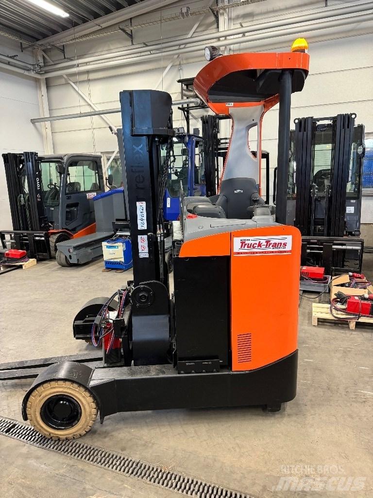 Toyota RRE160R Schubmaststapler