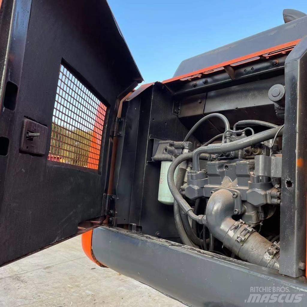 Hitachi ZX200 Raupenbagger