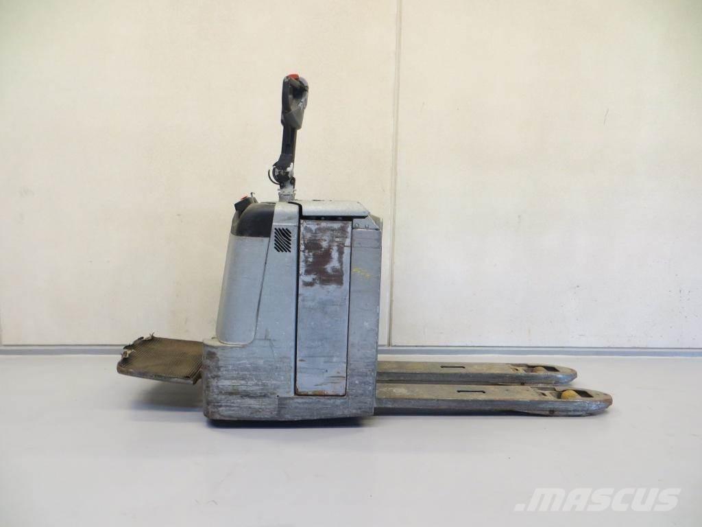 BT LPE240/8 Gabelstapler mit Fahrerstand