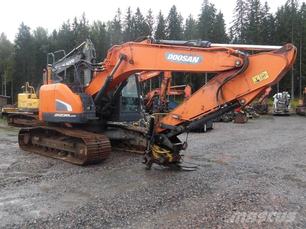 Doosan DX 235 LCR-5 Raupenbagger
