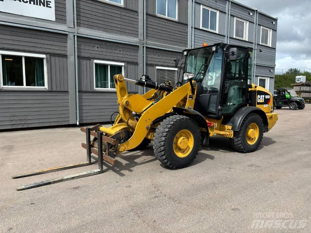  ** SOLD ** CAT 906M Radlader