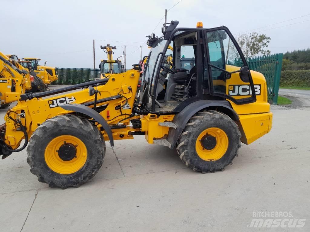 JCB TM 320 S Teleskoplader für Landwirtschaft