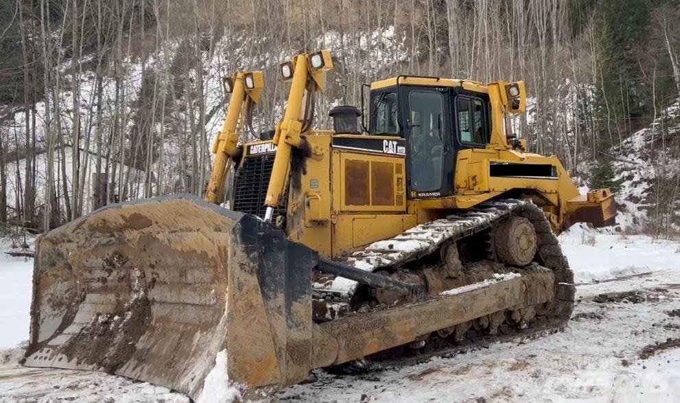 CAT D 8 R Bulldozer