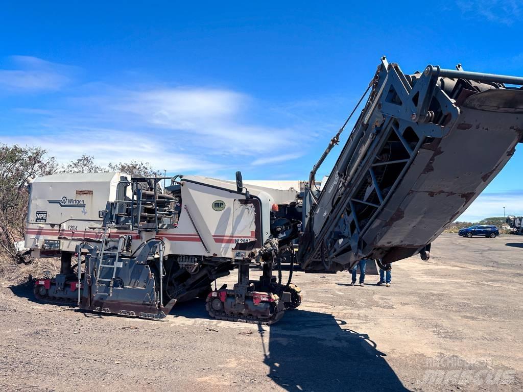 Wirtgen W200 Asphaltfräsen