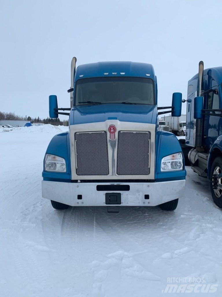 Kenworth T-880 Sattelzugmaschinen