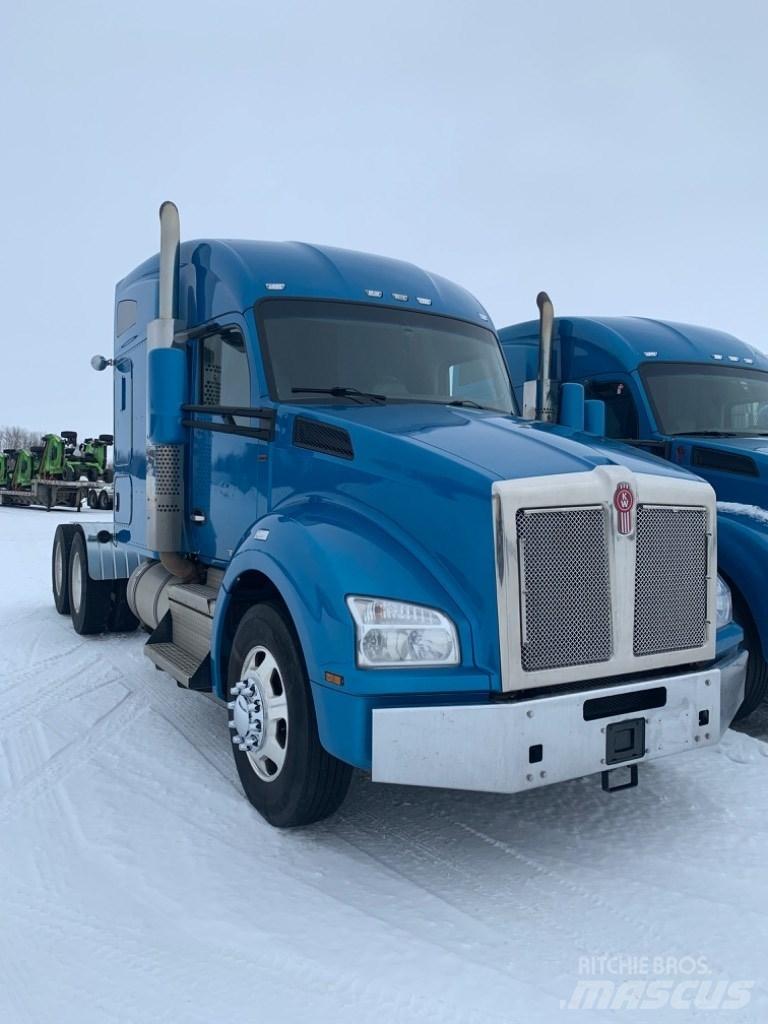 Kenworth T-880 Sattelzugmaschinen