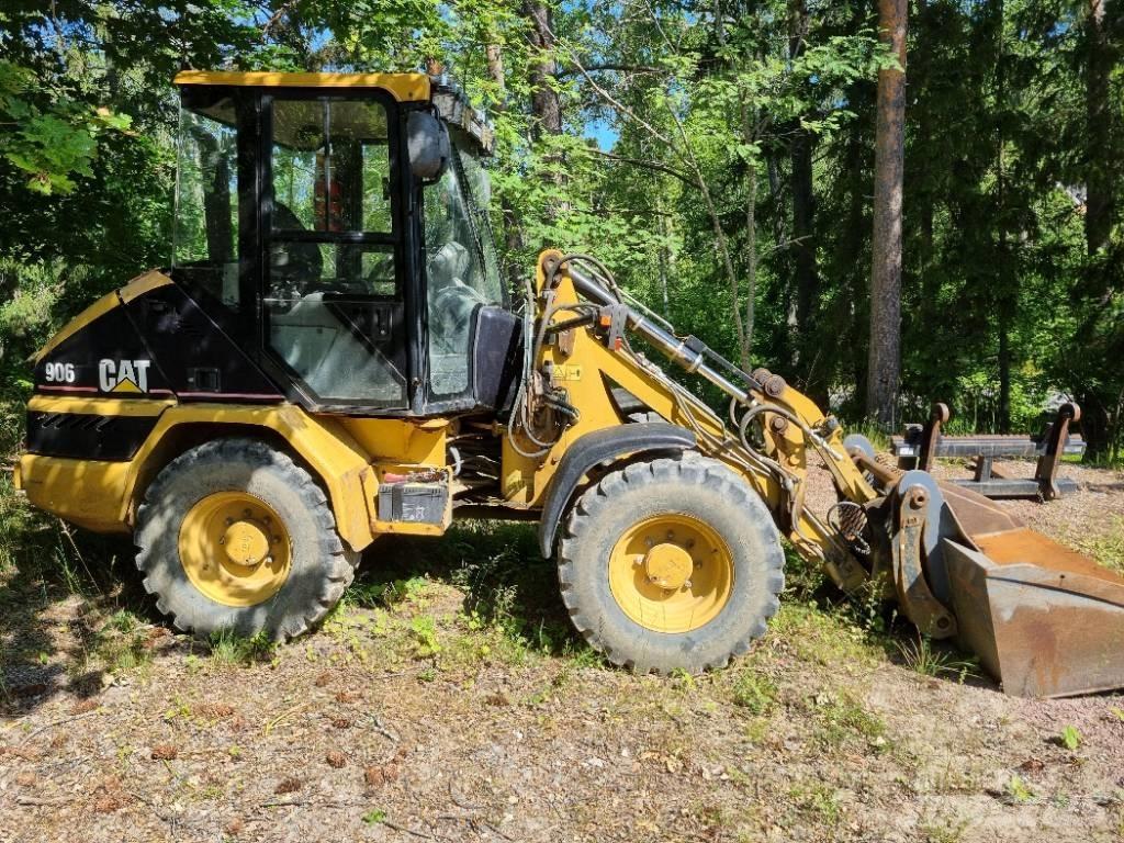 CAT 906 Radlader