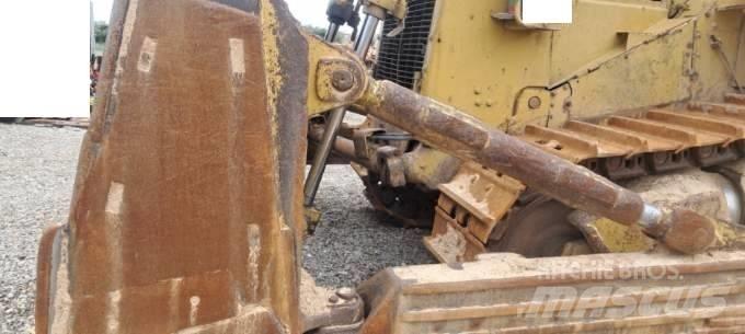 CAT D 9 N Bulldozer