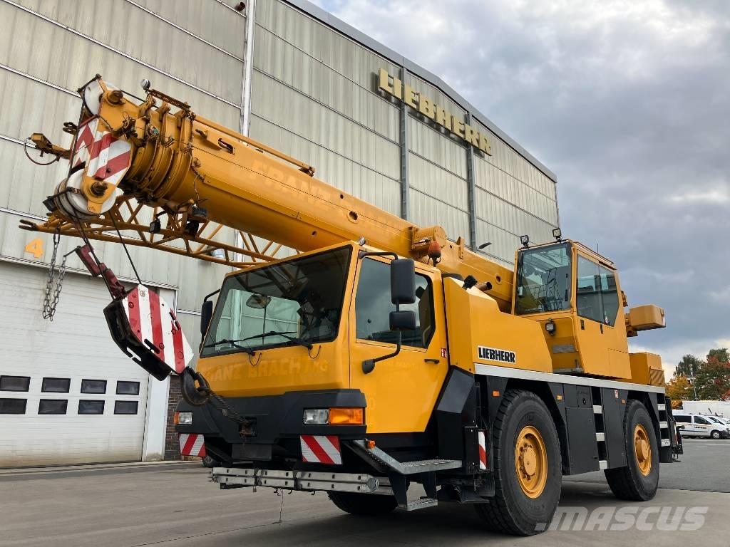 Liebherr LTM 1030-2 All-Terrain-Krane