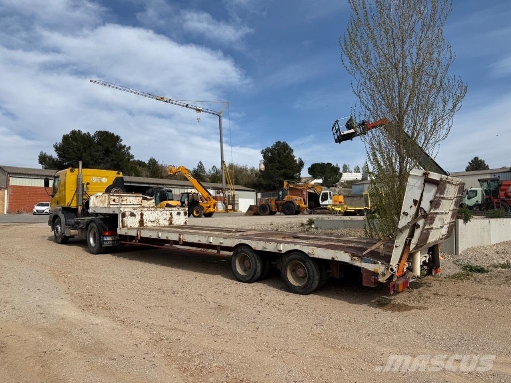 Renault Kerax Autotransport-Auflieger
