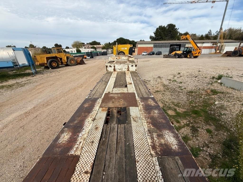 Renault Kerax Autotransport-Auflieger